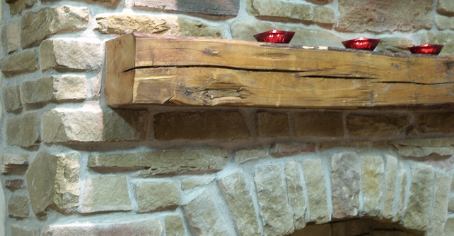 Stone Selex - only selected high-grade products - Reclaimed wood mantel